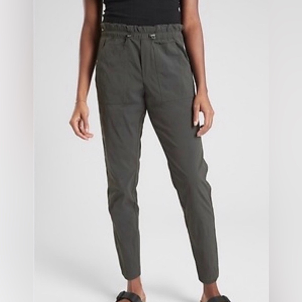 Athleta Olive Green Trekkie Paperbag Pants